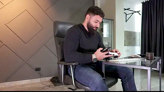 Snapshot of mattmasterss chatting on 02-10-25, 10:53 mattmasterss online show from 02-10-25, 10:53