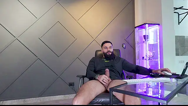 Snapshot of mattmasterss chatting on 02-27-25, 09:43 mattmasterss online show from 02-27-25, 09:43