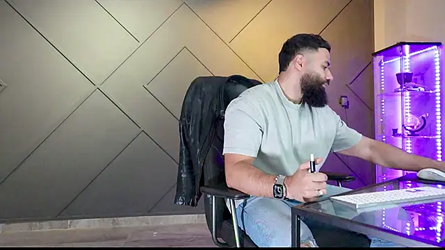 Snapshot of mattmasterss chatting on 03-02-25, 12:31 mattmasterss online show from 03-02-25, 12:31