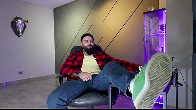 Snapshot of mattmasterss chatting on 03-10-25, 07:07 mattmasterss online show from 03-10-25, 07:07