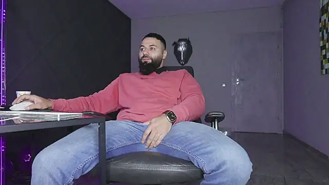 Snapshot of mattmasterss chatting on 11-24-25, 05:51 mattmasterss online show from 11-24-25, 05:51