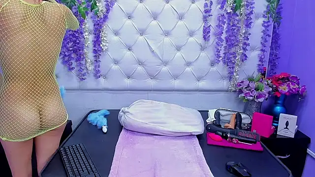 Snapshot of Brith_Adams chatting on 10-03-25, 02:30 Brith Adams online show from 10-03-25, 02:30