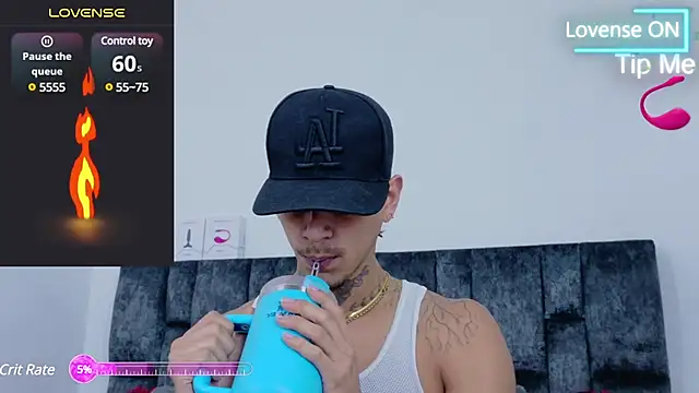 Snapshot of JAYCOB00 chatting on 02-16-25, 02:31 JAYCOB00 online show from 02-16-25, 02:31