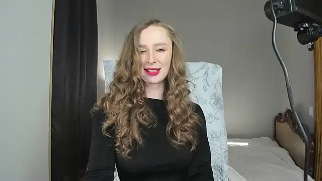 Snapshot of CharlotteWells chatting on 04-13-26, 02:44 CharlotteWells online show from 04-13-26, 02:44