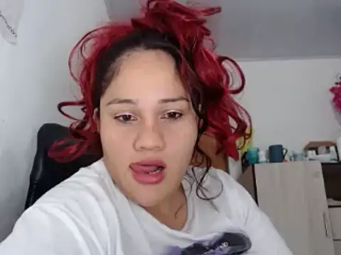 Snapshot of melissa4855 chatting on 12-21-24, 12:53 melissa4855 online show from 12-21-24, 12:53