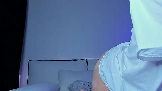 Snapshot of haileyishere chatting on 01-03-25, 08:01 haileyishere online show from 01-03-25, 08:01