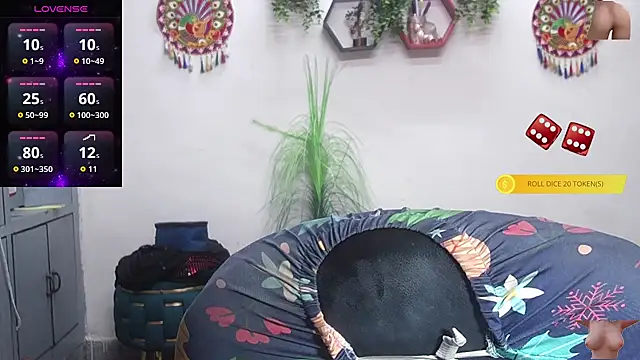 Snapshot of Sexy_komolika chatting on 11-08-25, 01:55 Sexy komolika online show from 11-08-25, 01:55