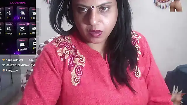 Snapshot of Sexy_komolika chatting on 11-23-25, 01:22 Sexy komolika online show from 11-23-25, 01:22