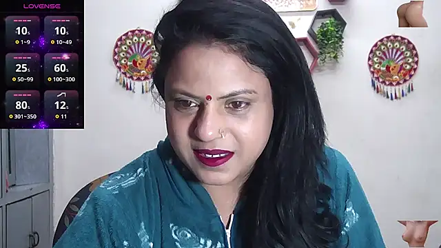 Snapshot of Sexy_komolika chatting on 11-30-25, 01:48 Sexy komolika online show from 11-30-25, 01:48