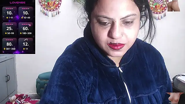 Snapshot of Sexy_komolika chatting on 12-03-25, 01:57 Sexy komolika online show from 12-03-25, 01:57