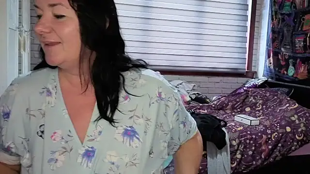 Snapshot of KinkyLittleWitch chatting on 09-11-25, 10:48 KinkyLittleWitch online show from 09-11-25, 10:48