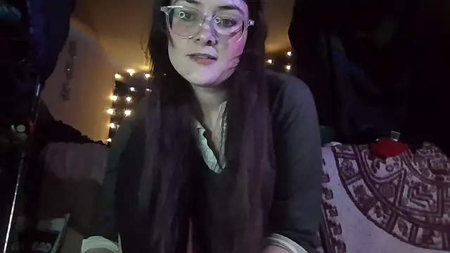 Snapshot of EyaDivine1 chatting on 01-12-25, 05:45 EyaDivine1 online show from 01-12-25, 05:45