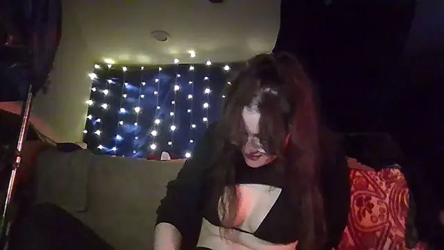 Snapshot of EyaDivine1 chatting on 10-25-25, 01:57 EyaDivine1 online show from 10-25-25, 01:57