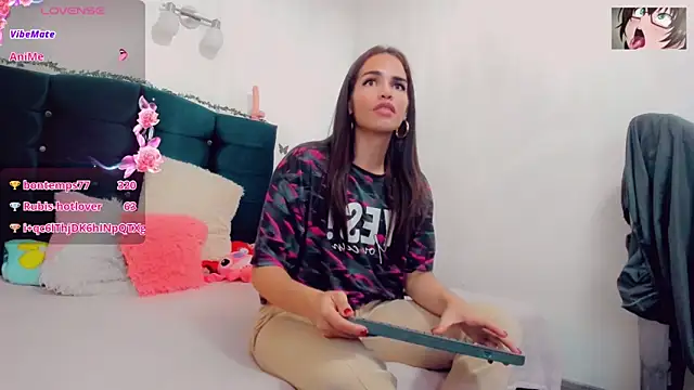 Snapshot of Rubi_30 chatting on 01-31-25, 07:18 Rubi 30 online show from 01-31-25, 07:18