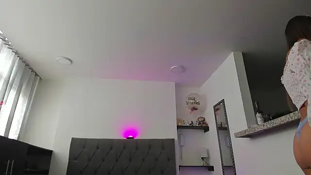 Adhhaaraaa  online show from 12-20-24, 04:04