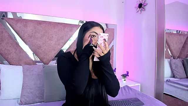 PaulinaDuarte online show from 10-22-25, 12:38