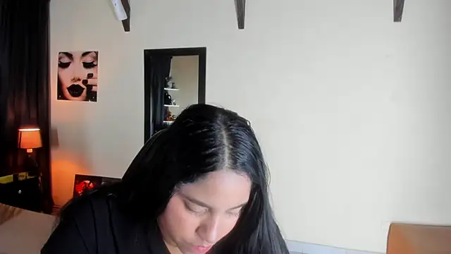 EmiliWilliams online show from 11-16-25, 09:42