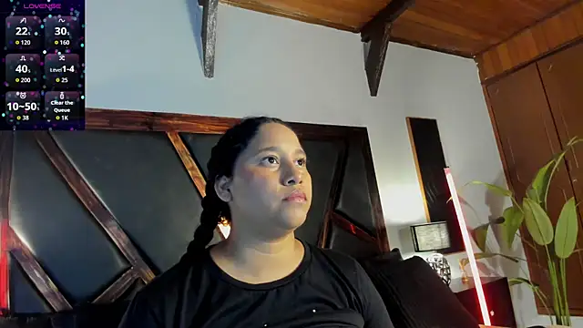 EmiliWilliams online show from 04-24-26, 12:02