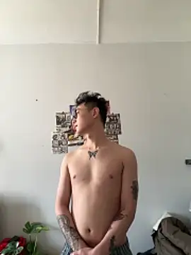 Snapshot of Eric246 chatting on 02-08-26, 07:01 Eric246 online show from 02-08-26, 07:01