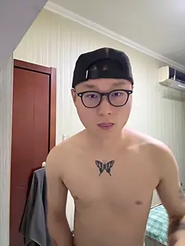 Snapshot of Eric246 chatting on 03-06-26, 03:30 Eric246 online show from 03-06-26, 03:30