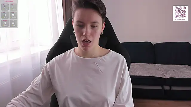 Snapshot of JessieFlower chatting on 02-12-25, 07:44 JessieFlower online show from 02-12-25, 07:44