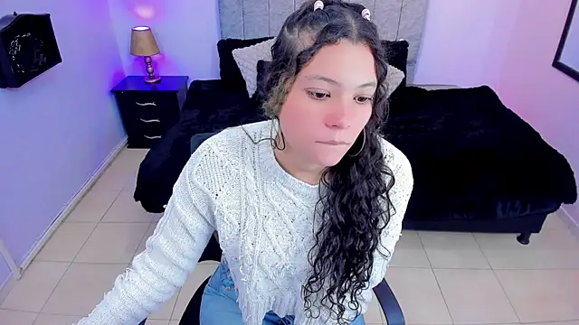 Lana stone  online show from 01-31-25, 03:09