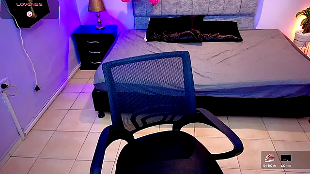 Lana stone  online show from 09-12-25, 03:28