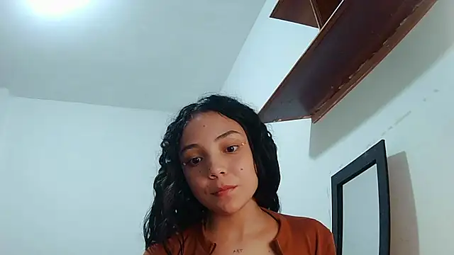 linzeysmith4 online show from 12-30-24, 09:59