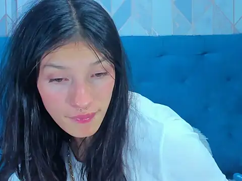 Emma-Wilson online show from 02-18-25, 03:10