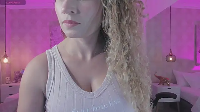 Shantall   online show from 02-22-25, 11:02