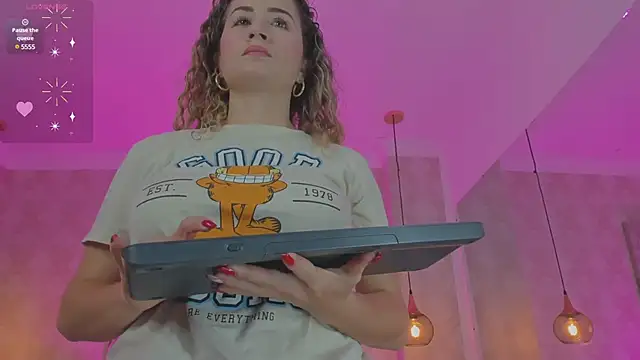 Shantall   online show from 03-07-25, 10:56