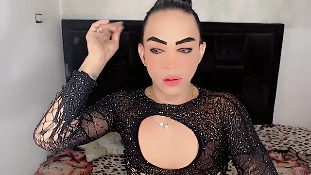 Michell Queen online show from 04-28-26, 06:18