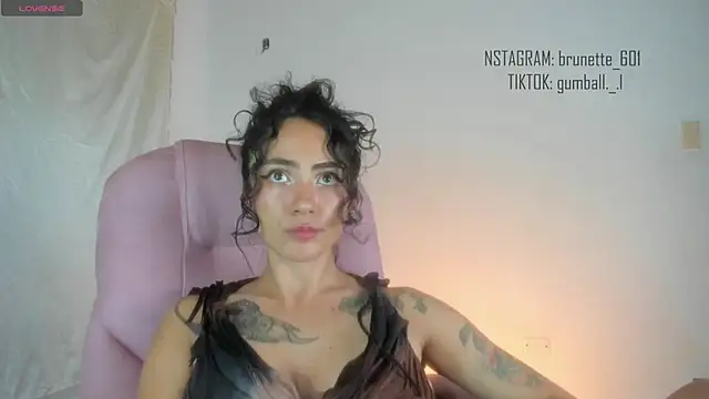 Snapshot of paula_brunette chatting on 11-12-25, 12:55 paula brunette online show from 11-12-25, 12:55