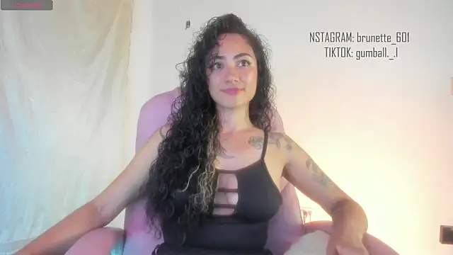 Snapshot of paula_brunette chatting on 11-13-25, 12:20 paula brunette online show from 11-13-25, 12:20