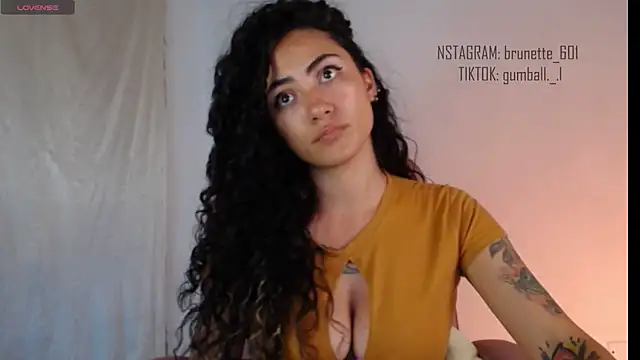 Snapshot of paula_brunette chatting on 11-25-25, 04:01 paula brunette online show from 11-25-25, 04:01