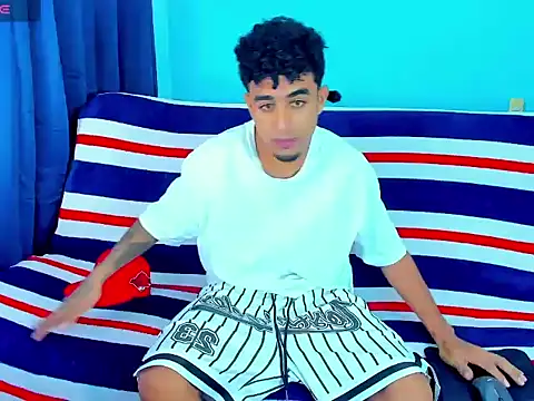 Snapshot of dominic_brandd23 chatting on 09-10-25, 07:25 dominic brandd23 online show from 09-10-25, 07:25