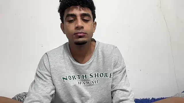 Snapshot of dominic_brandd23 chatting on 10-03-25, 01:02 dominic brandd23 online show from 10-03-25, 01:02