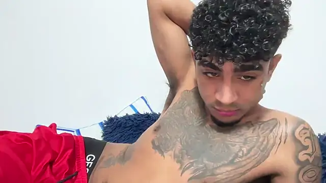 Snapshot of dominic_brandd23 chatting on 10-19-25, 12:28 dominic brandd23 online show from 10-19-25, 12:28