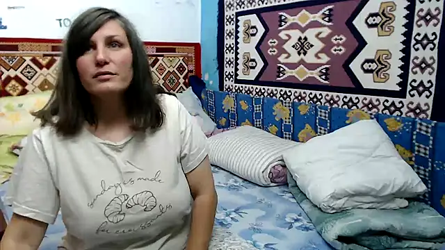 AdelineBlueEyes online show from 10-03-25, 11:07