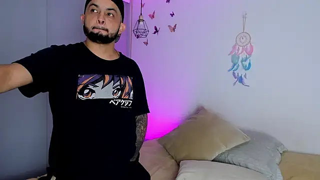 Chloe Johnson  online show from 11-02-25, 05:54