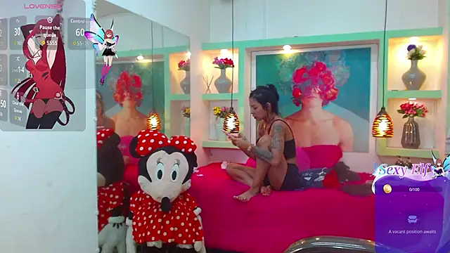 lorenapinto online show from 03-24-26, 01:43