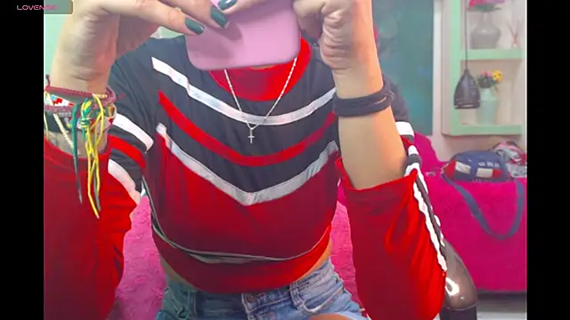 lorenapinto online show from 04-18-26, 03:43