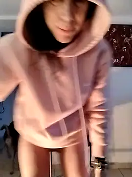 Snapshot of freyamoret chatting on 01-25-25, 06:34 freyamoret online show from 01-25-25, 06:34