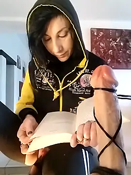 Snapshot of freyamoret chatting on 02-11-25, 03:08 freyamoret online show from 02-11-25, 03:08