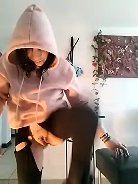 Snapshot of freyamoret chatting on 03-01-25, 08:45 freyamoret online show from 03-01-25, 08:45