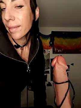 Snapshot of freyamoret chatting on 10-11-25, 03:39 freyamoret online show from 10-11-25, 03:39