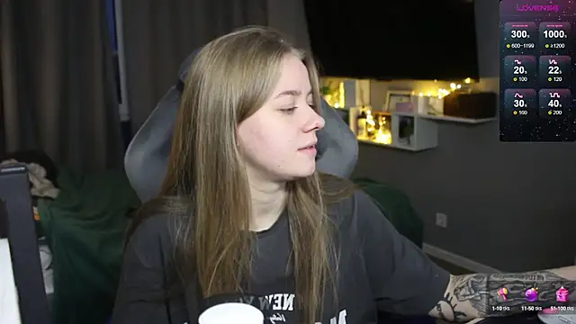 candy maggie online show from 12-17-24, 01:38