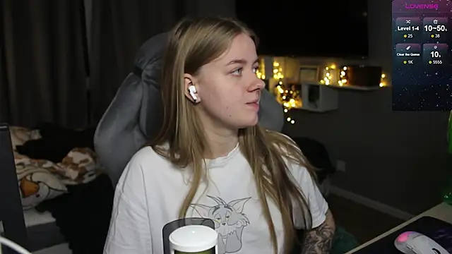 candy maggie online show from 01-02-25, 05:39