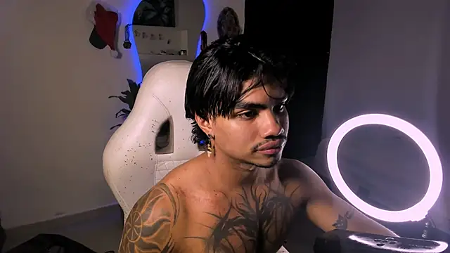 Young laroi online show from 12-15-24, 04:07