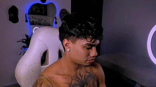 Young laroi online show from 02-02-25, 09:56